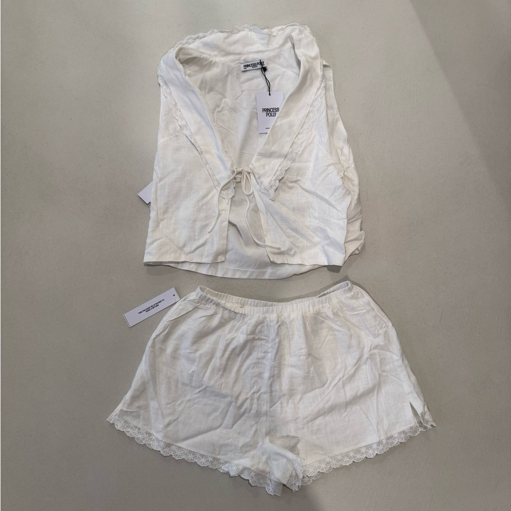 NWT Princess Polly Cream Set